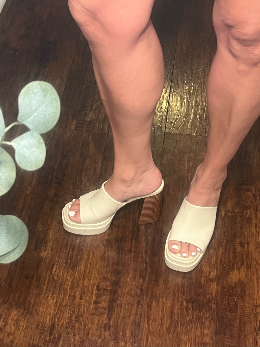 Platform Block Heel Slide Sandals in Cream Bristol Mule size 7.5 or 37.5